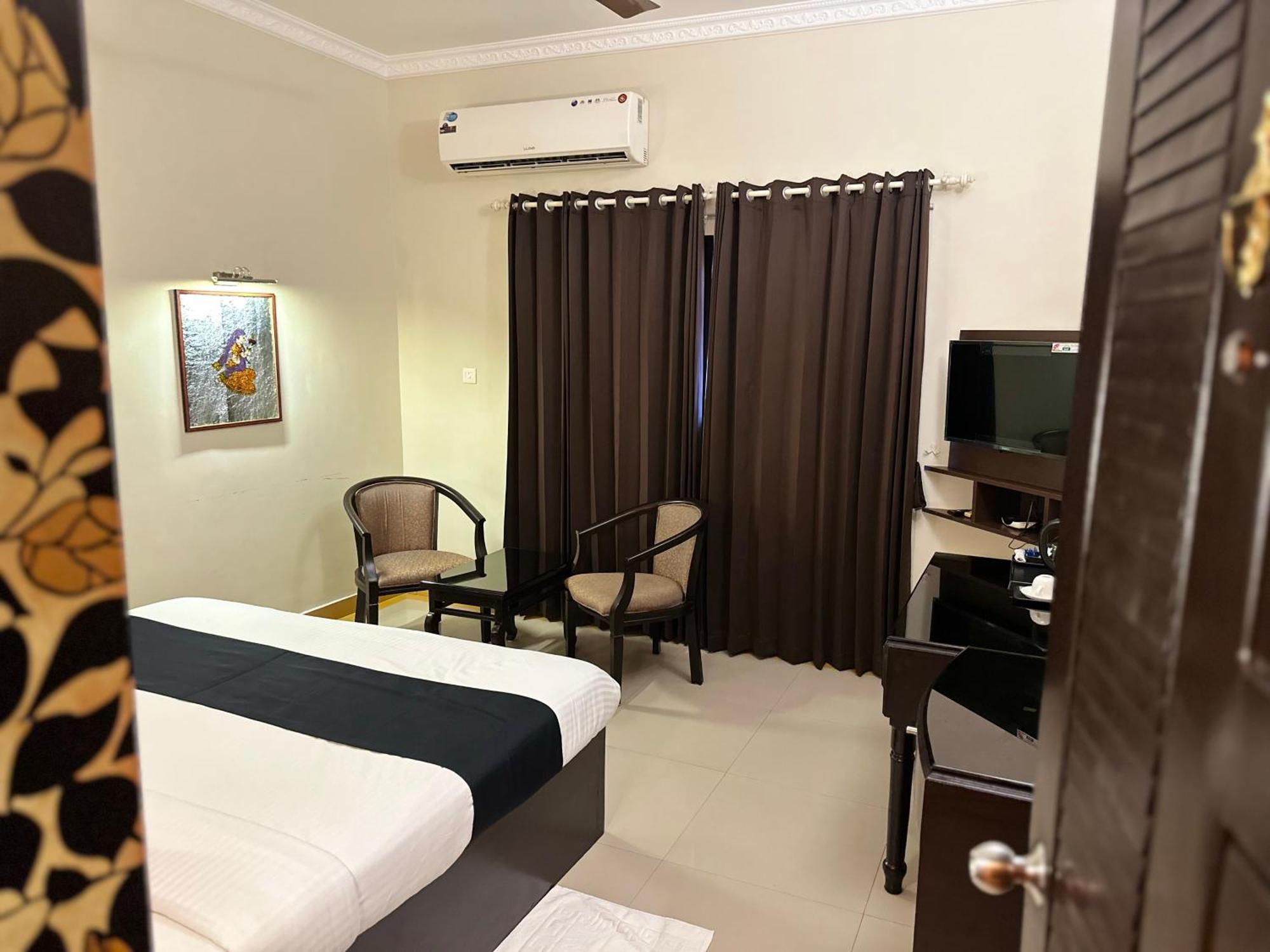 Gd International Redfort Nilambur Luaran gambar